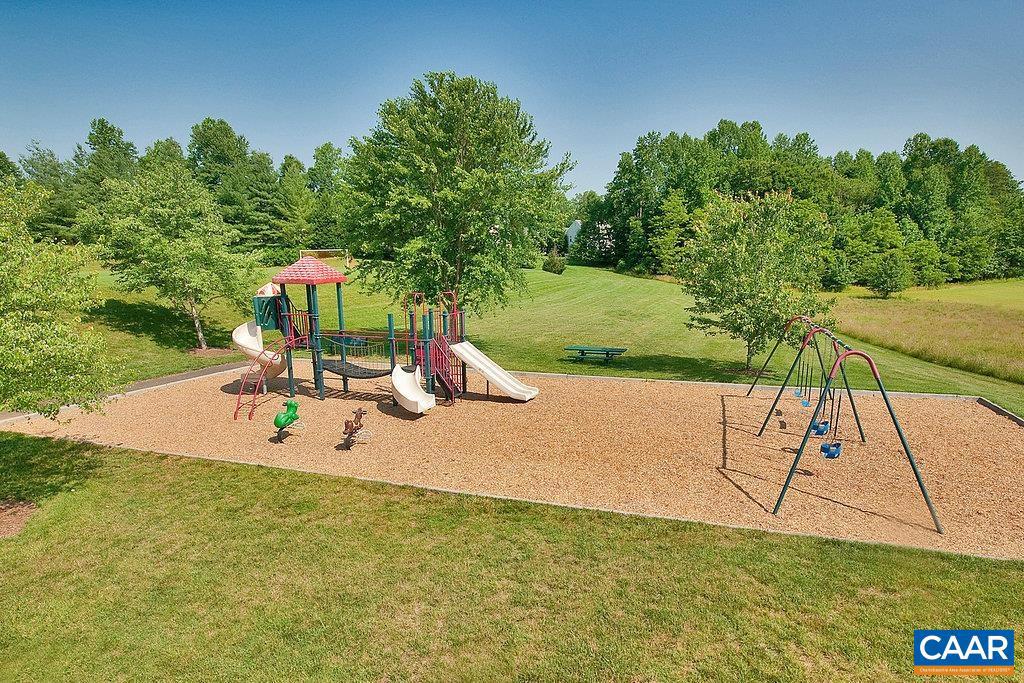 1527 CHERRY BARK LN, CHARLOTTESVILLE, Virginia 22911, 4 Bedrooms Bedrooms, ,2 BathroomsBathrooms,Residential,For sale,1527 CHERRY BARK LN,672283 MLS # 672283