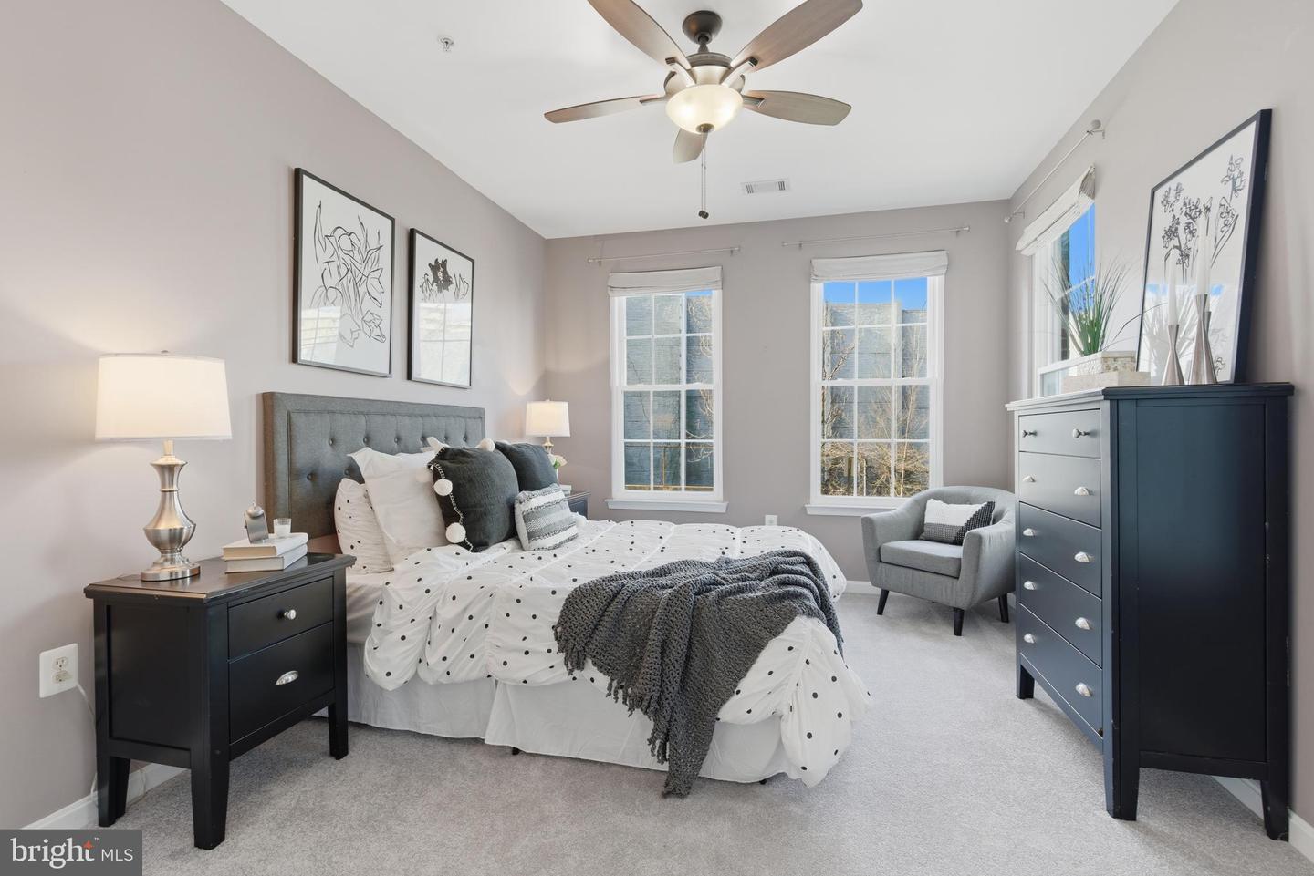 2465 ARMY NAVY DR #1-211, ARLINGTON, Virginia 22206, 3 Bedrooms Bedrooms, ,2 BathroomsBathrooms,Residential,For sale,2465 ARMY NAVY DR #1-211,VAAR2067476 MLS # VAAR2067476