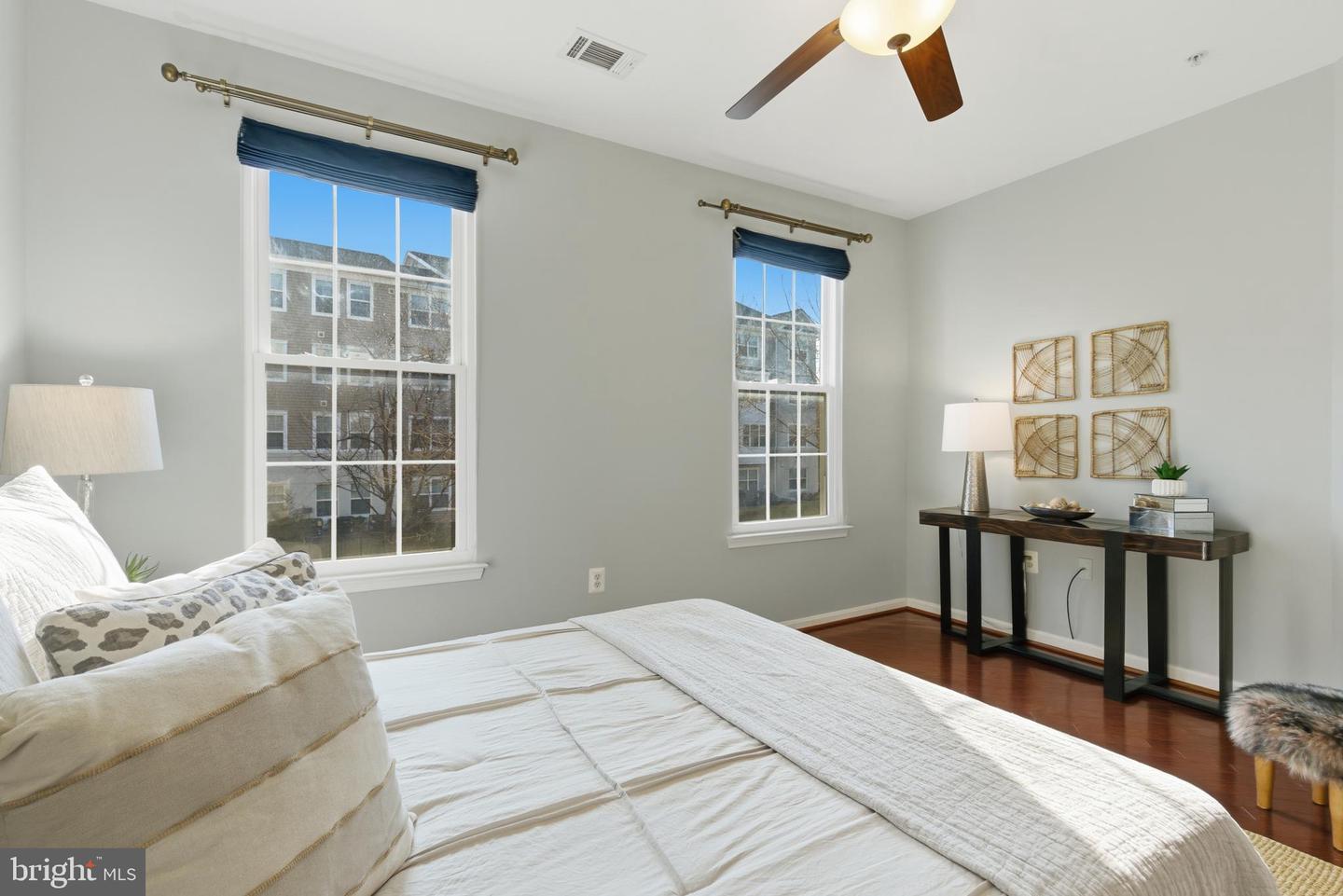 2465 ARMY NAVY DR #1-211, ARLINGTON, Virginia 22206, 3 Bedrooms Bedrooms, ,2 BathroomsBathrooms,Residential,For sale,2465 ARMY NAVY DR #1-211,VAAR2067476 MLS # VAAR2067476