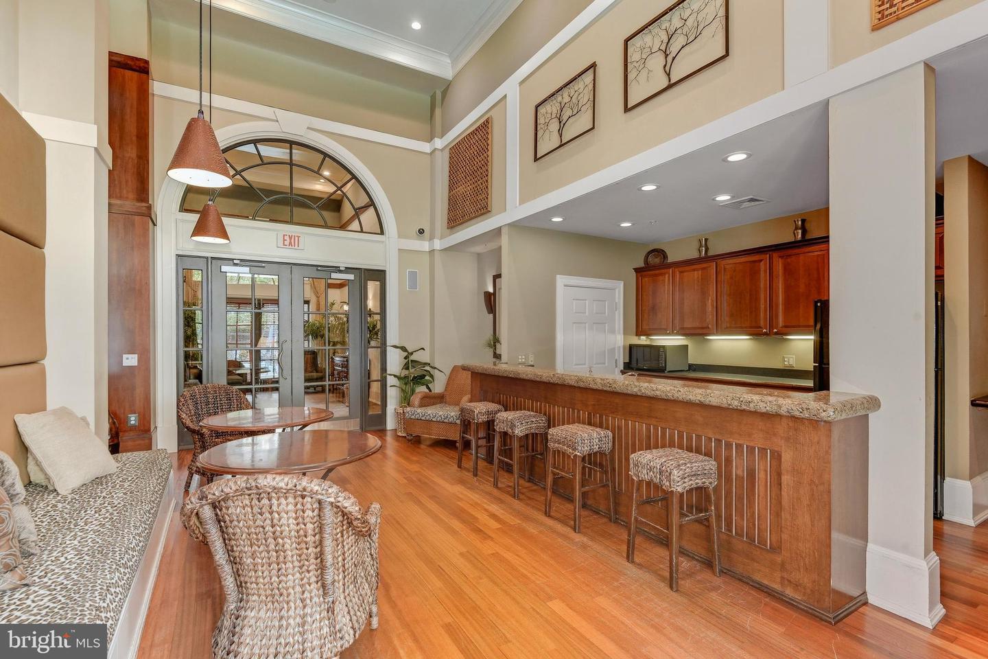 2465 ARMY NAVY DR #1-211, ARLINGTON, Virginia 22206, 3 Bedrooms Bedrooms, ,2 BathroomsBathrooms,Residential,For sale,2465 ARMY NAVY DR #1-211,VAAR2067476 MLS # VAAR2067476