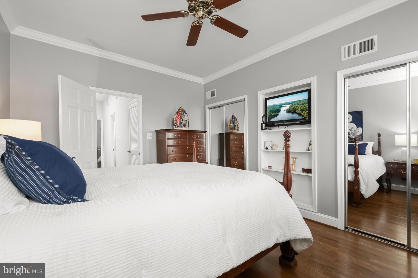 237 10TH ST SE, WASHINGTON, District Of Columbia 20003, 3 Bedrooms Bedrooms, ,2 BathroomsBathrooms,Residential,For sale,237 10TH ST SE,DCDC2240308 MLS # DCDC2240308