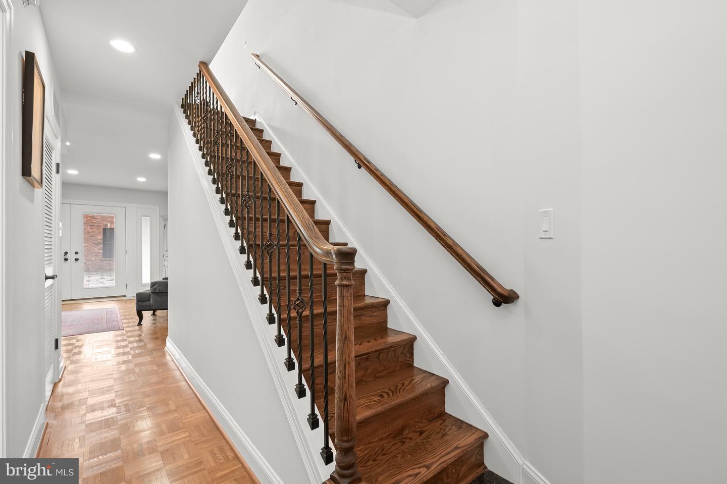 237 10TH ST SE, WASHINGTON, District Of Columbia 20003, 3 Bedrooms Bedrooms, ,2 BathroomsBathrooms,Residential,For sale,237 10TH ST SE,DCDC2240308 MLS # DCDC2240308