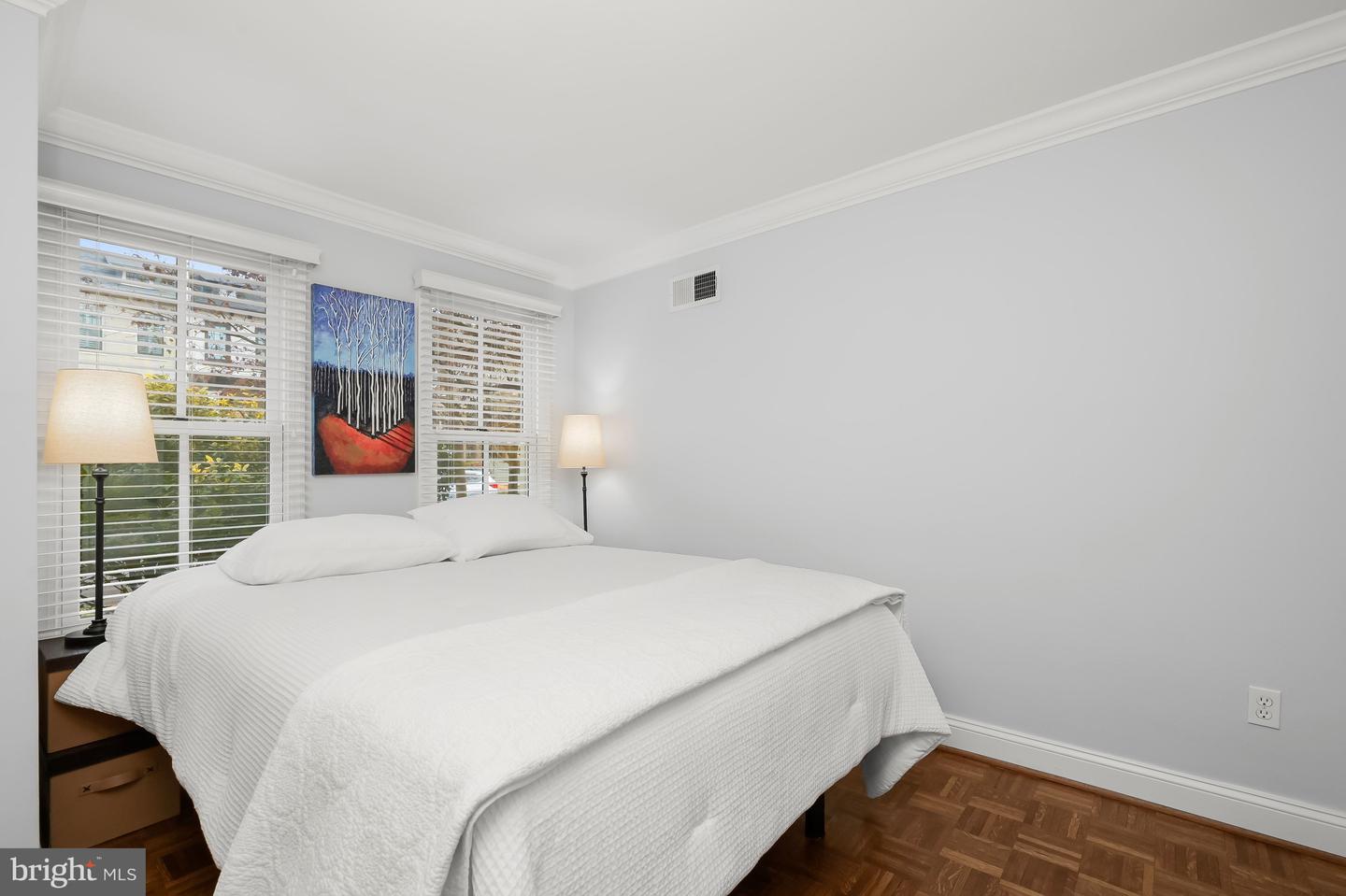 237 10TH ST SE, WASHINGTON, District Of Columbia 20003, 3 Bedrooms Bedrooms, ,2 BathroomsBathrooms,Residential,For sale,237 10TH ST SE,DCDC2240308 MLS # DCDC2240308