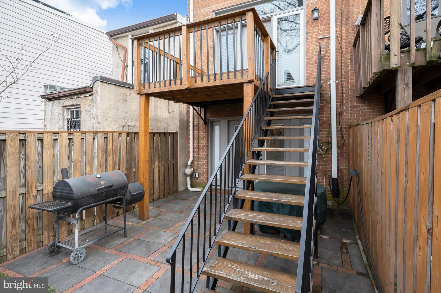 237 10TH ST SE, WASHINGTON, District Of Columbia 20003, 3 Bedrooms Bedrooms, ,2 BathroomsBathrooms,Residential,For sale,237 10TH ST SE,DCDC2240308 MLS # DCDC2240308