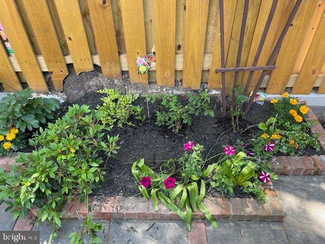 237 10TH ST SE, WASHINGTON, District Of Columbia 20003, 3 Bedrooms Bedrooms, ,2 BathroomsBathrooms,Residential,For sale,237 10TH ST SE,DCDC2240308 MLS # DCDC2240308