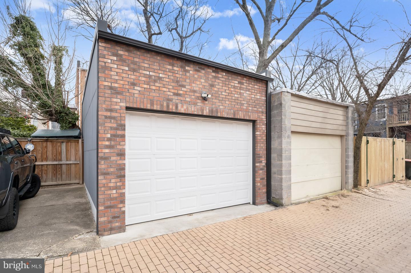 237 10TH ST SE, WASHINGTON, District Of Columbia 20003, 3 Bedrooms Bedrooms, ,2 BathroomsBathrooms,Residential,For sale,237 10TH ST SE,DCDC2240308 MLS # DCDC2240308