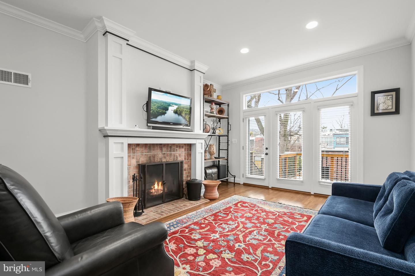 237 10TH ST SE, WASHINGTON, District Of Columbia 20003, 3 Bedrooms Bedrooms, ,2 BathroomsBathrooms,Residential,For sale,237 10TH ST SE,DCDC2240308 MLS # DCDC2240308