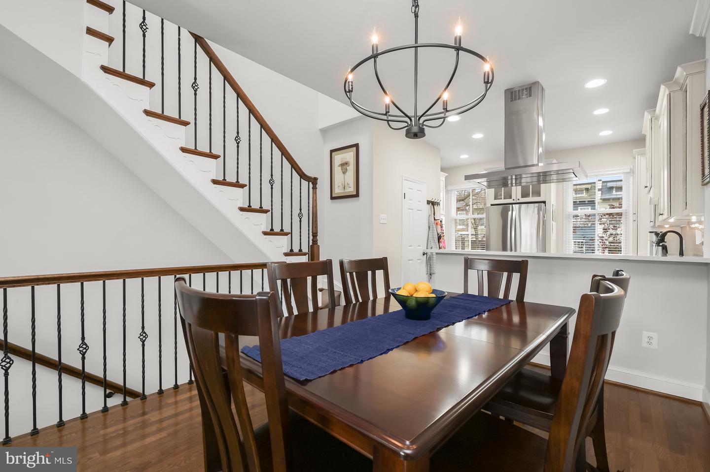 237 10TH ST SE, WASHINGTON, District Of Columbia 20003, 3 Bedrooms Bedrooms, ,2 BathroomsBathrooms,Residential,For sale,237 10TH ST SE,DCDC2240308 MLS # DCDC2240308