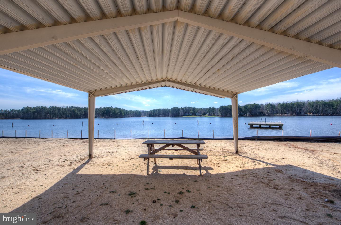 476 LAKE CAROLINE DR, RUTHER GLEN, Virginia 22546, 5 Bedrooms Bedrooms, 8 Rooms Rooms,4 BathroomsBathrooms,Residential,For sale,476 LAKE CAROLINE DR,VACV2009376 MLS # VACV2009376