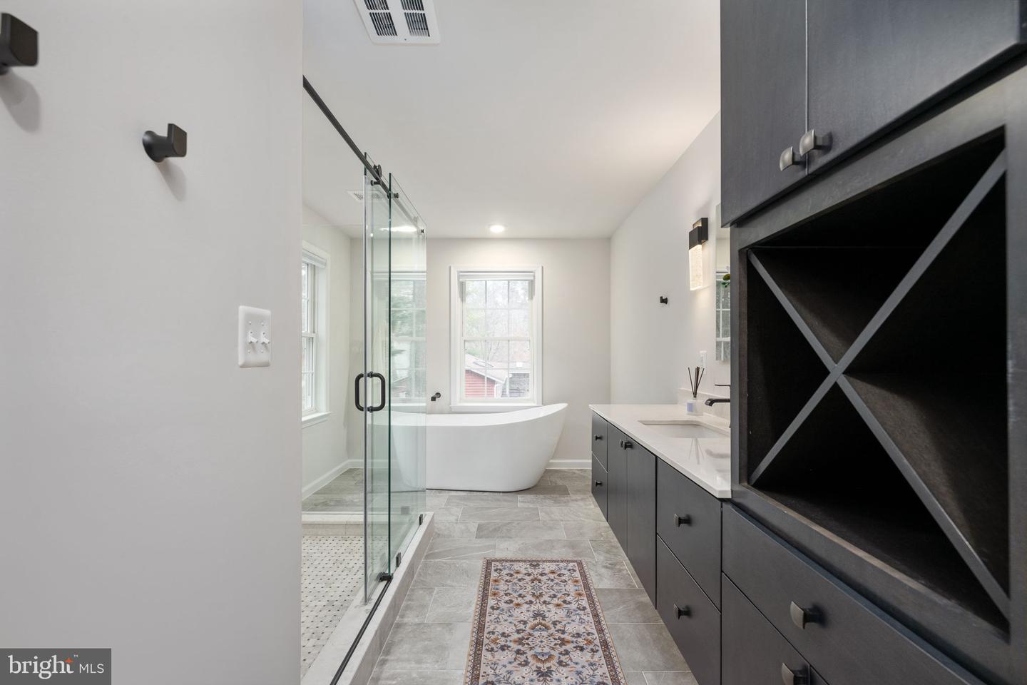 476 LAKE CAROLINE DR, RUTHER GLEN, Virginia 22546, 5 Bedrooms Bedrooms, 8 Rooms Rooms,4 BathroomsBathrooms,Residential,For sale,476 LAKE CAROLINE DR,VACV2009376 MLS # VACV2009376