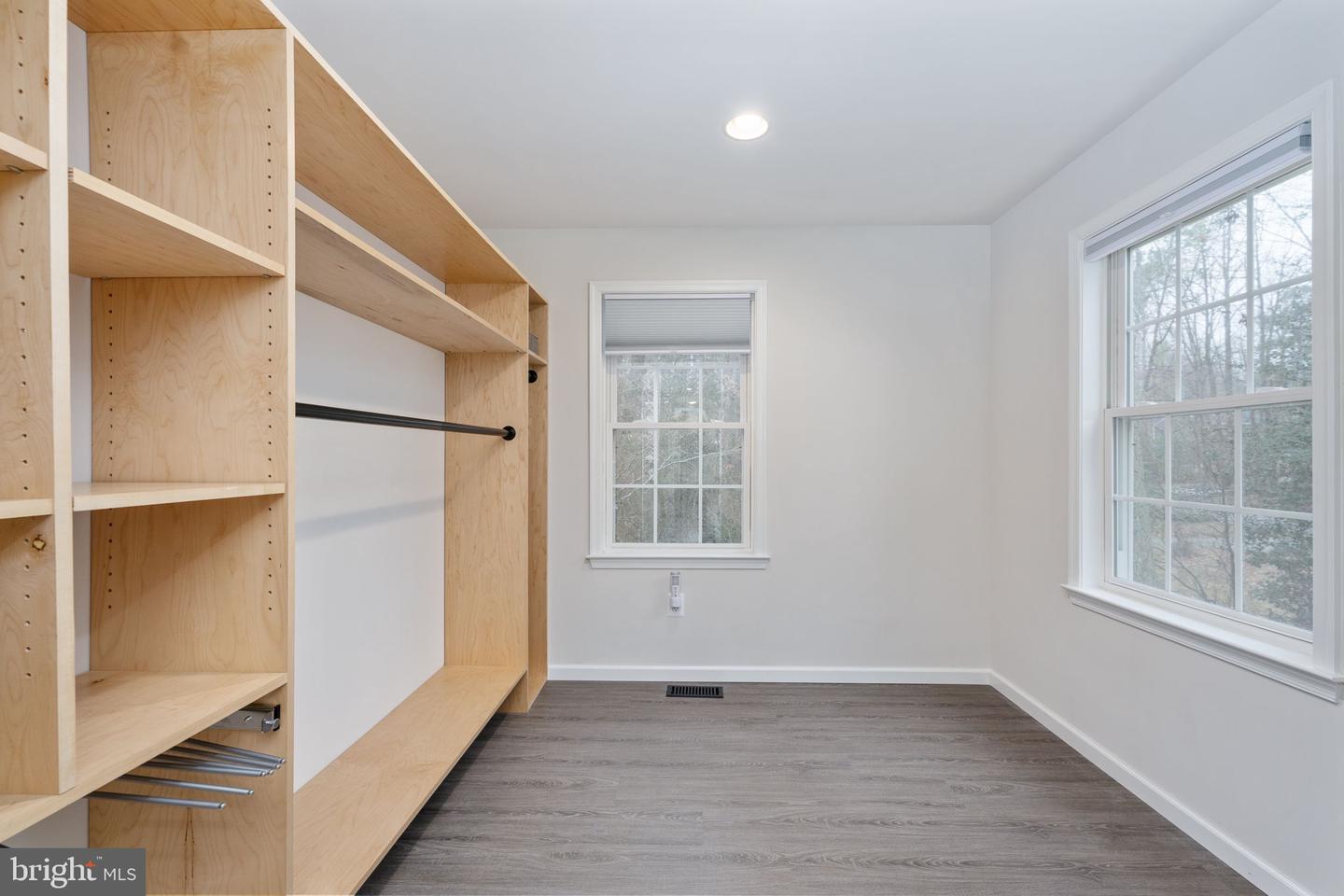 476 LAKE CAROLINE DR, RUTHER GLEN, Virginia 22546, 5 Bedrooms Bedrooms, 8 Rooms Rooms,4 BathroomsBathrooms,Residential,For sale,476 LAKE CAROLINE DR,VACV2009376 MLS # VACV2009376