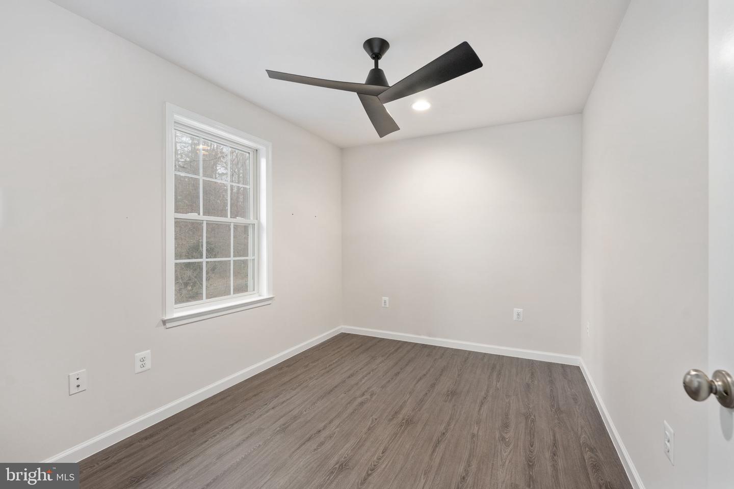 476 LAKE CAROLINE DR, RUTHER GLEN, Virginia 22546, 5 Bedrooms Bedrooms, 8 Rooms Rooms,4 BathroomsBathrooms,Residential,For sale,476 LAKE CAROLINE DR,VACV2009376 MLS # VACV2009376