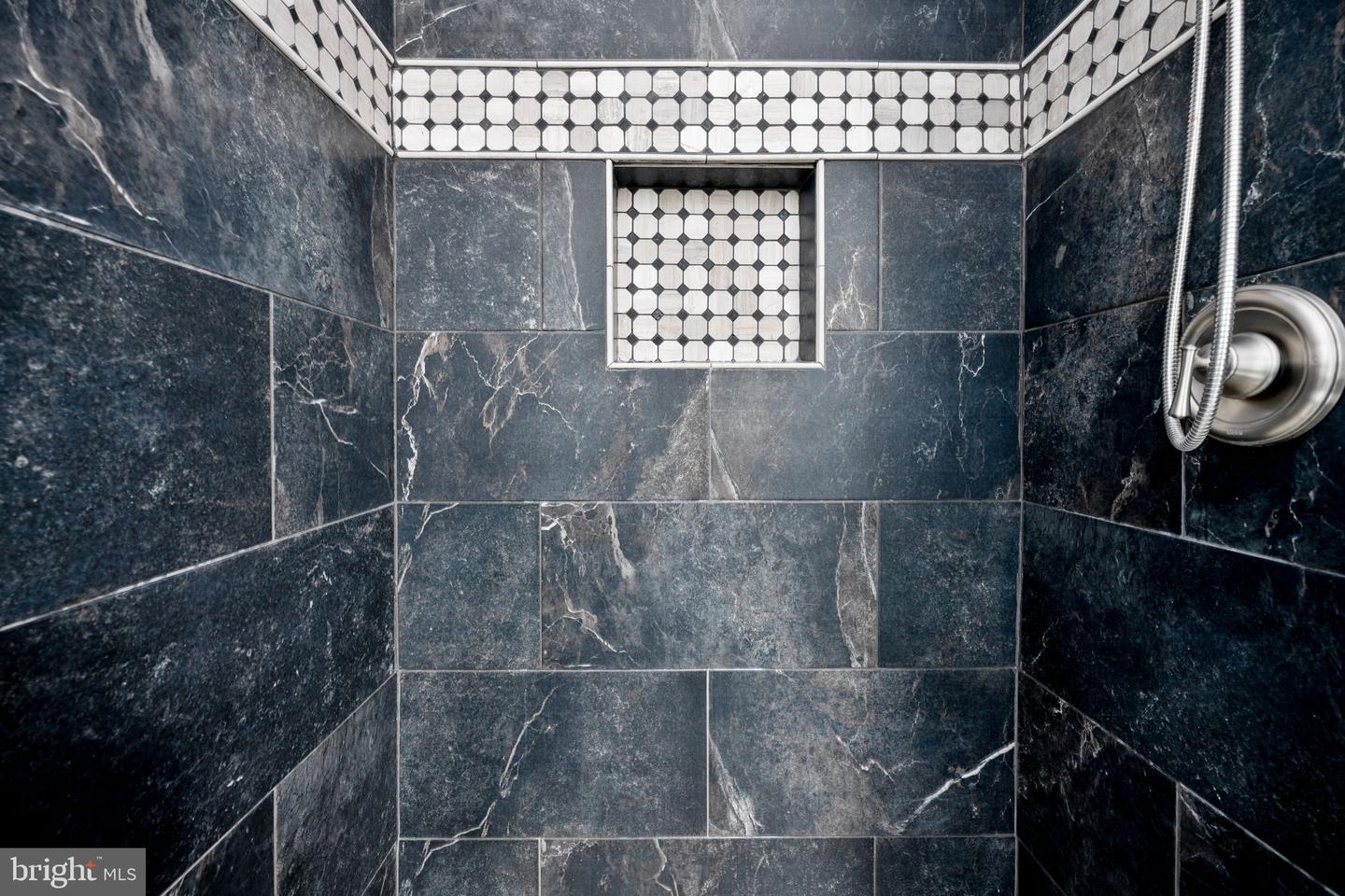 476 LAKE CAROLINE DR, RUTHER GLEN, Virginia 22546, 5 Bedrooms Bedrooms, 8 Rooms Rooms,4 BathroomsBathrooms,Residential,For sale,476 LAKE CAROLINE DR,VACV2009376 MLS # VACV2009376