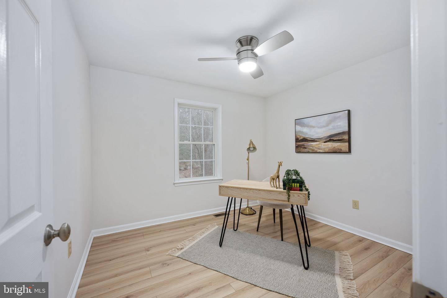 476 LAKE CAROLINE DR, RUTHER GLEN, Virginia 22546, 5 Bedrooms Bedrooms, 8 Rooms Rooms,4 BathroomsBathrooms,Residential,For sale,476 LAKE CAROLINE DR,VACV2009376 MLS # VACV2009376