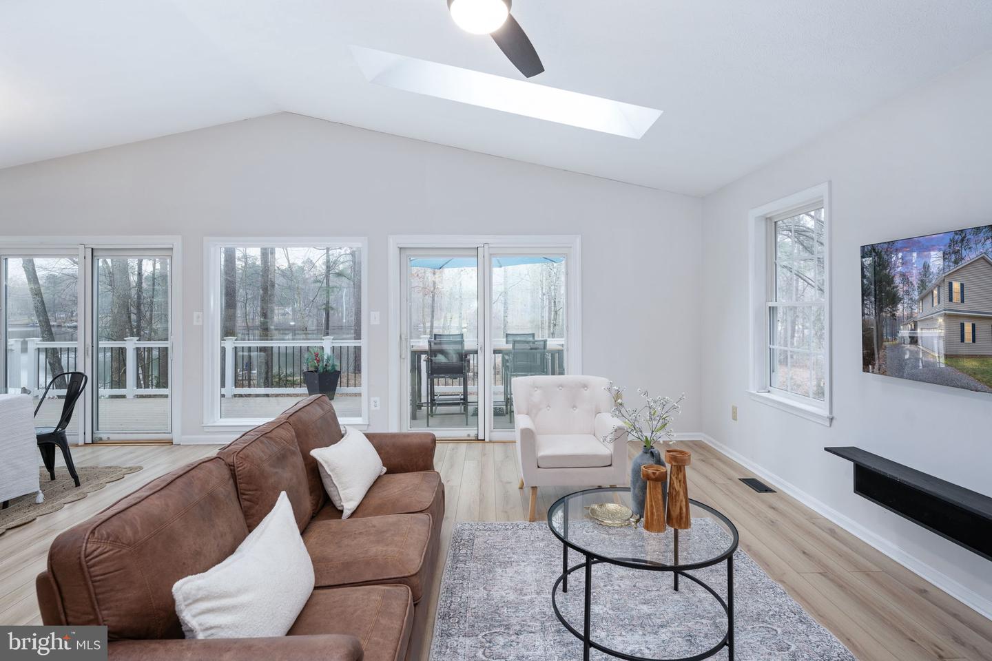 476 LAKE CAROLINE DR, RUTHER GLEN, Virginia 22546, 5 Bedrooms Bedrooms, 8 Rooms Rooms,4 BathroomsBathrooms,Residential,For sale,476 LAKE CAROLINE DR,VACV2009376 MLS # VACV2009376