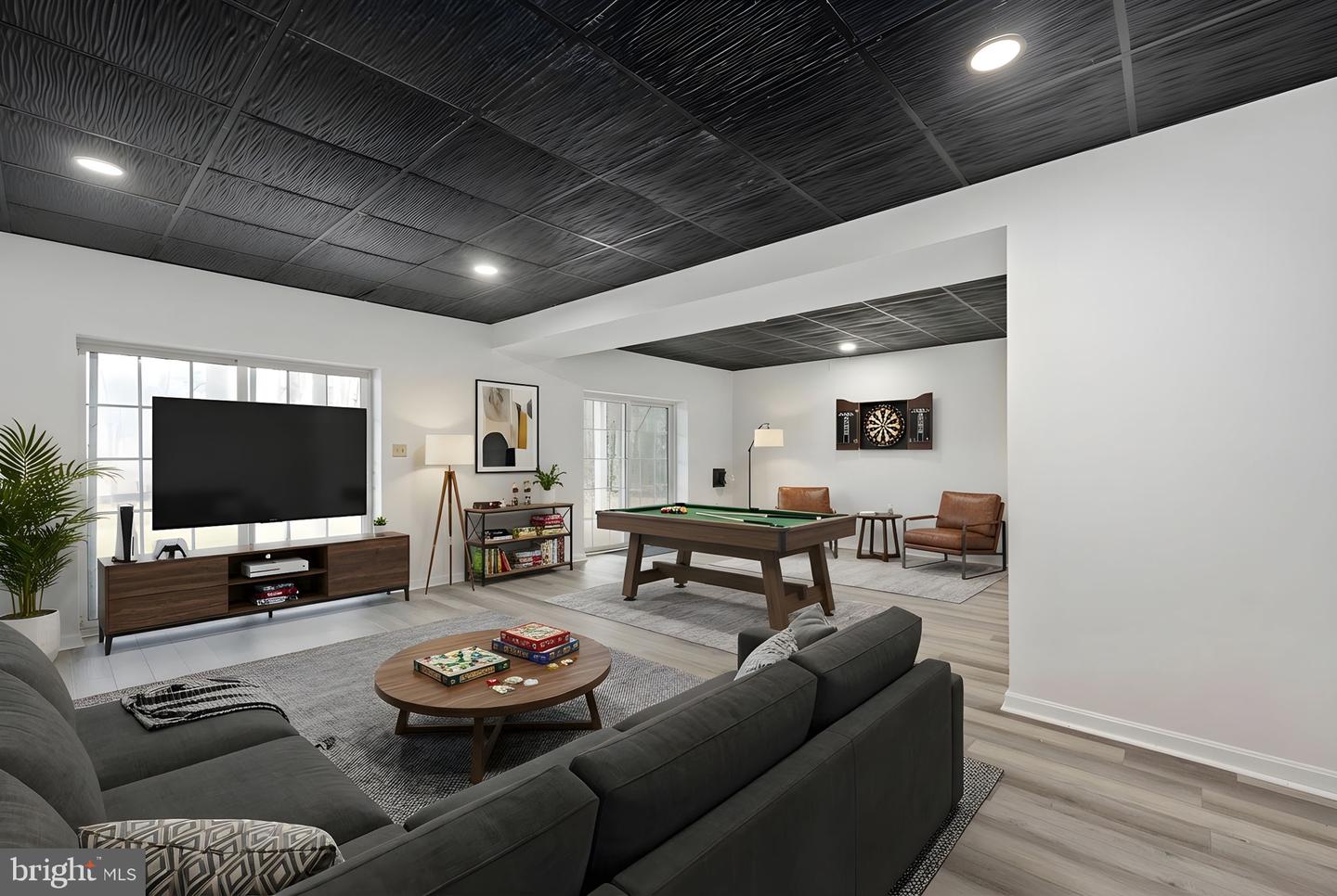 476 LAKE CAROLINE DR, RUTHER GLEN, Virginia 22546, 5 Bedrooms Bedrooms, 8 Rooms Rooms,4 BathroomsBathrooms,Residential,For sale,476 LAKE CAROLINE DR,VACV2009376 MLS # VACV2009376