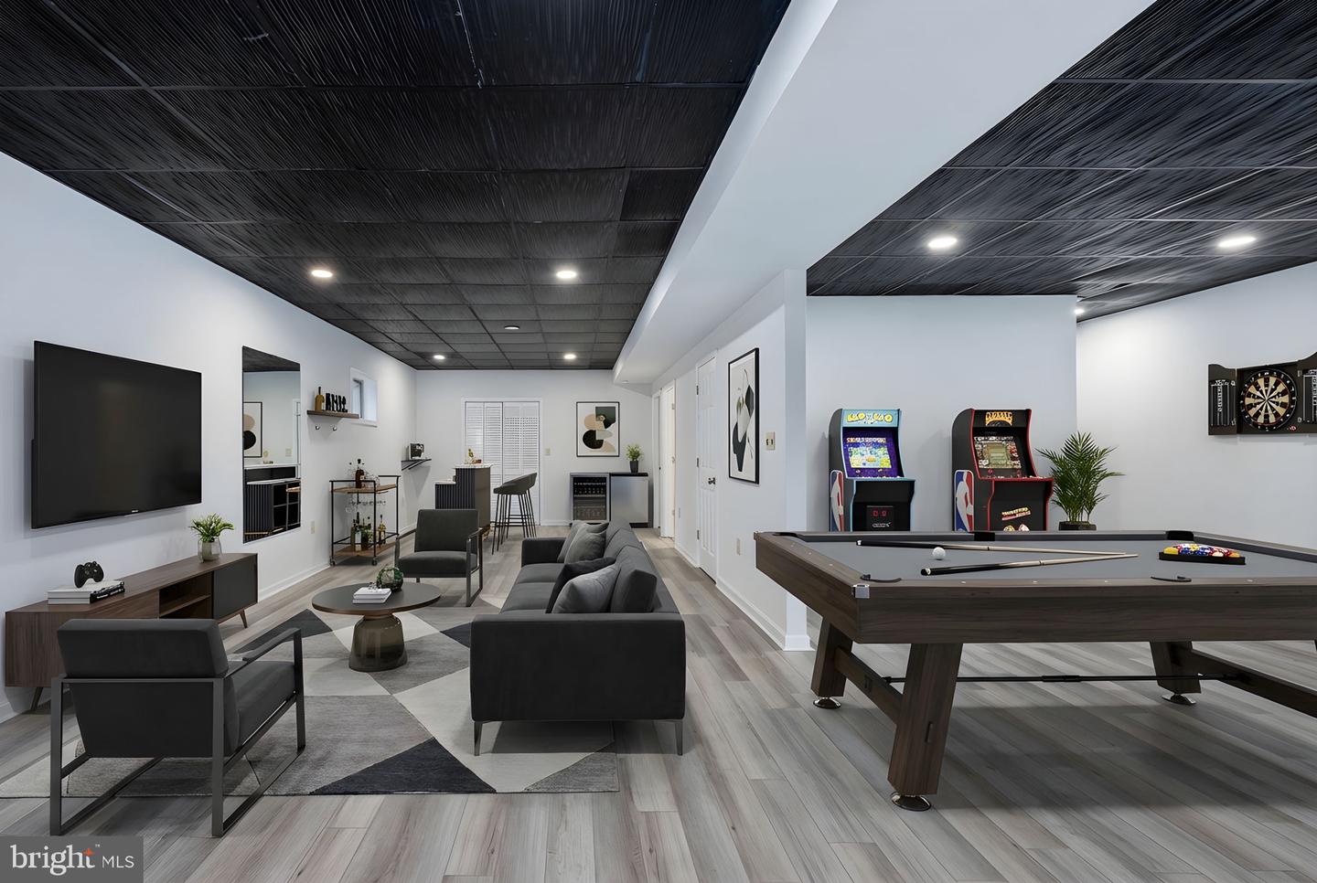 476 LAKE CAROLINE DR, RUTHER GLEN, Virginia 22546, 5 Bedrooms Bedrooms, 8 Rooms Rooms,4 BathroomsBathrooms,Residential,For sale,476 LAKE CAROLINE DR,VACV2009376 MLS # VACV2009376