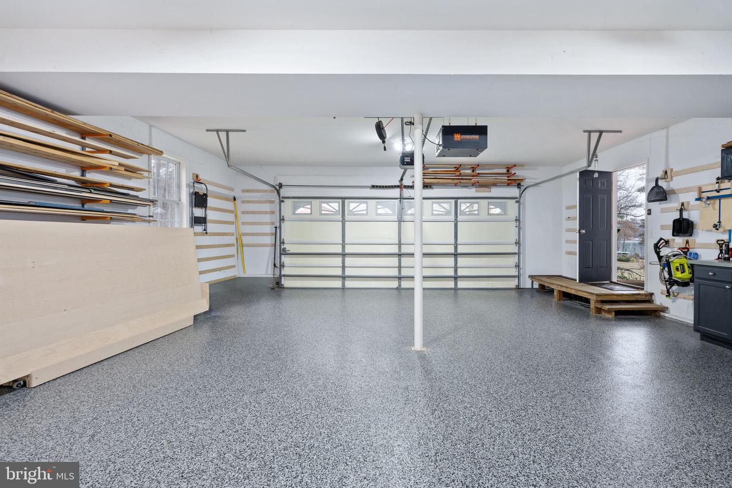 476 LAKE CAROLINE DR, RUTHER GLEN, Virginia 22546, 5 Bedrooms Bedrooms, 8 Rooms Rooms,4 BathroomsBathrooms,Residential,For sale,476 LAKE CAROLINE DR,VACV2009376 MLS # VACV2009376