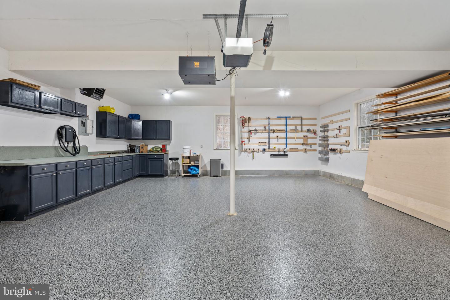 476 LAKE CAROLINE DR, RUTHER GLEN, Virginia 22546, 5 Bedrooms Bedrooms, 8 Rooms Rooms,4 BathroomsBathrooms,Residential,For sale,476 LAKE CAROLINE DR,VACV2009376 MLS # VACV2009376