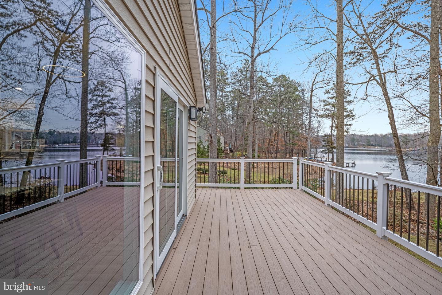 476 LAKE CAROLINE DR, RUTHER GLEN, Virginia 22546, 5 Bedrooms Bedrooms, 8 Rooms Rooms,4 BathroomsBathrooms,Residential,For sale,476 LAKE CAROLINE DR,VACV2009376 MLS # VACV2009376