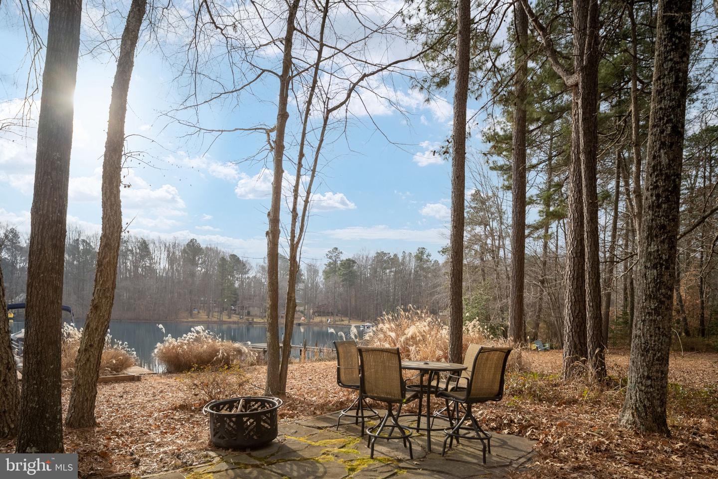 476 LAKE CAROLINE DR, RUTHER GLEN, Virginia 22546, 5 Bedrooms Bedrooms, 8 Rooms Rooms,4 BathroomsBathrooms,Residential,For sale,476 LAKE CAROLINE DR,VACV2009376 MLS # VACV2009376