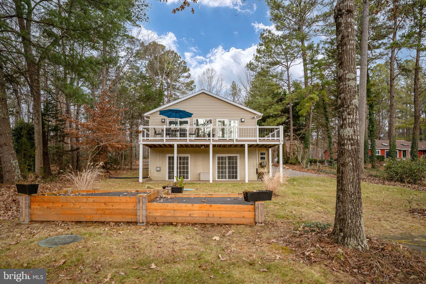 476 LAKE CAROLINE DR, RUTHER GLEN, Virginia 22546, 5 Bedrooms Bedrooms, 8 Rooms Rooms,4 BathroomsBathrooms,Residential,For sale,476 LAKE CAROLINE DR,VACV2009376 MLS # VACV2009376