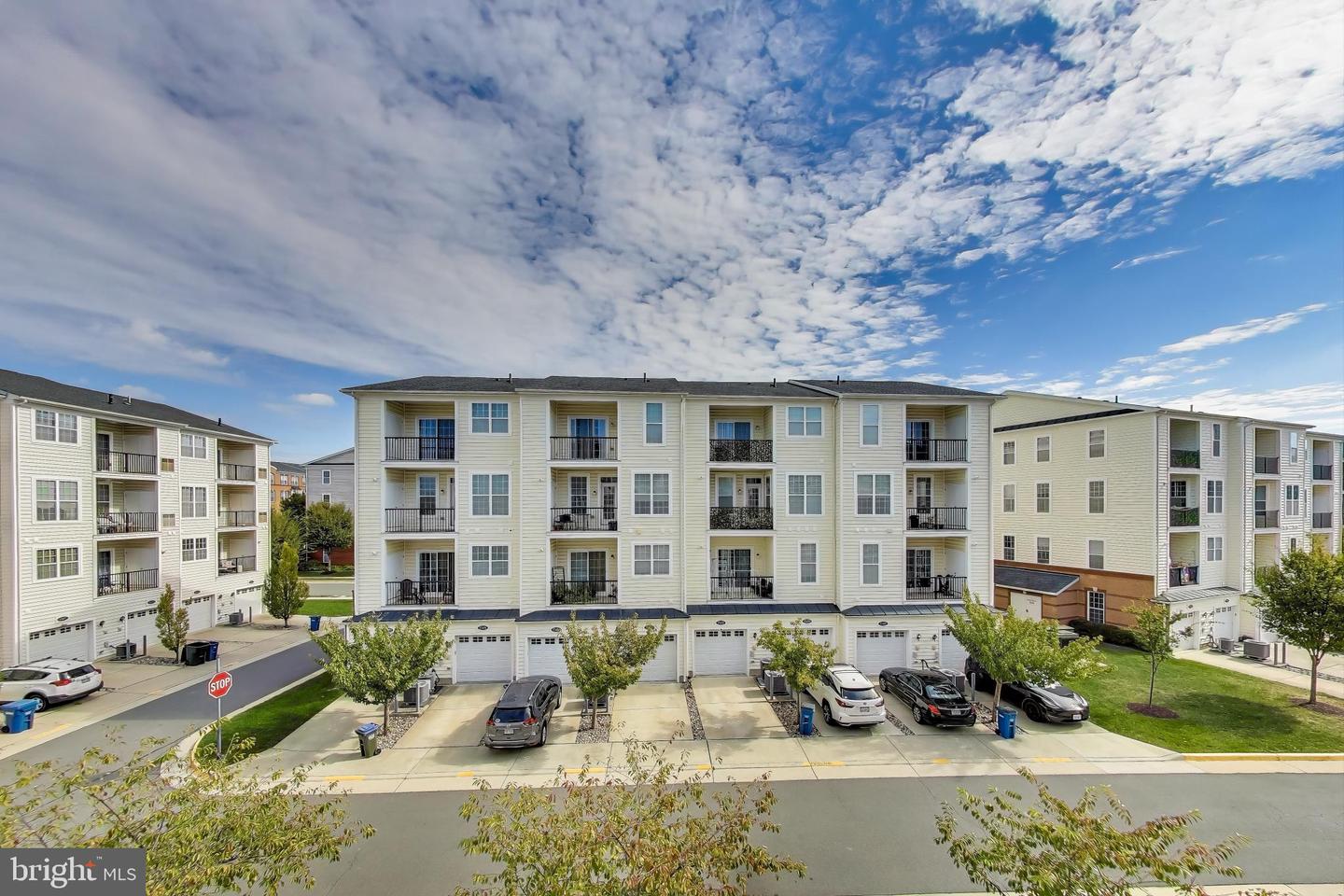 23516 HOPEWELL MANOR TER, ASHBURN, Virginia 20148, 3 Bedrooms Bedrooms, ,2 BathroomsBathrooms,Residential,For sale,23516 HOPEWELL MANOR TER,VALO2113556 MLS # VALO2113556