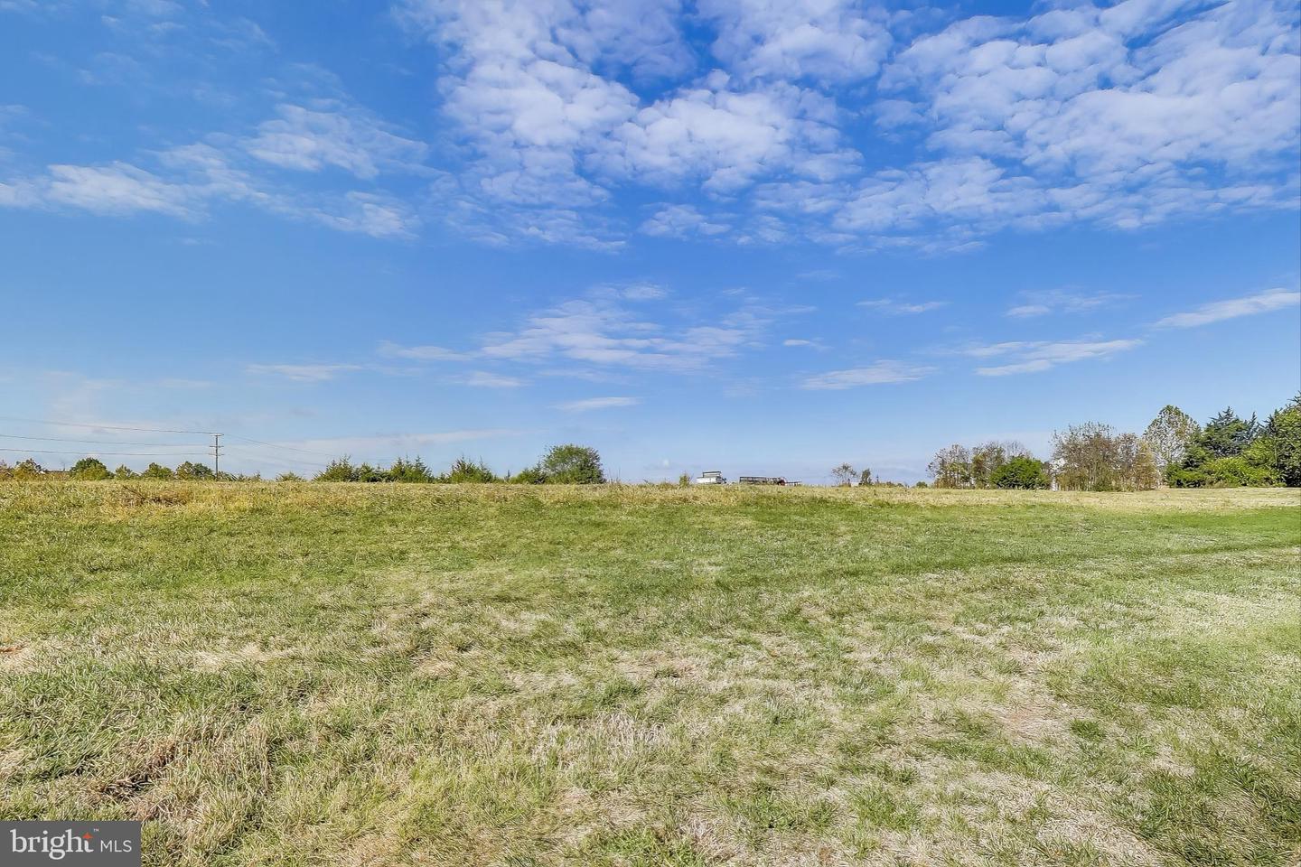 23516 HOPEWELL MANOR TER, ASHBURN, Virginia 20148, 3 Bedrooms Bedrooms, ,2 BathroomsBathrooms,Residential,For sale,23516 HOPEWELL MANOR TER,VALO2113556 MLS # VALO2113556