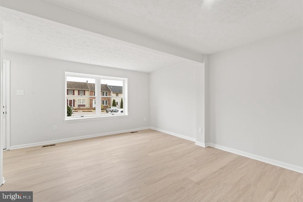 14743 WINDING LOOP, WOODBRIDGE, Virginia 22191, 3 Bedrooms Bedrooms, ,3 BathroomsBathrooms,Residential,For sale,14743 WINDING LOOP,VAPW2110158 MLS # VAPW2110158