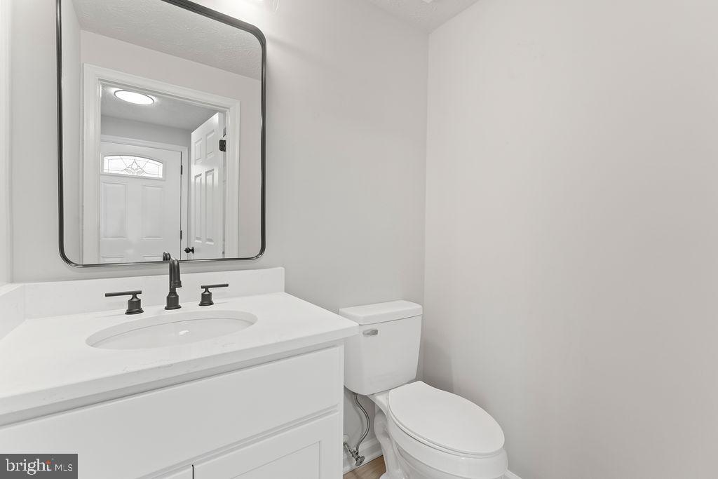 14743 WINDING LOOP, WOODBRIDGE, Virginia 22191, 3 Bedrooms Bedrooms, ,3 BathroomsBathrooms,Residential,For sale,14743 WINDING LOOP,VAPW2110158 MLS # VAPW2110158