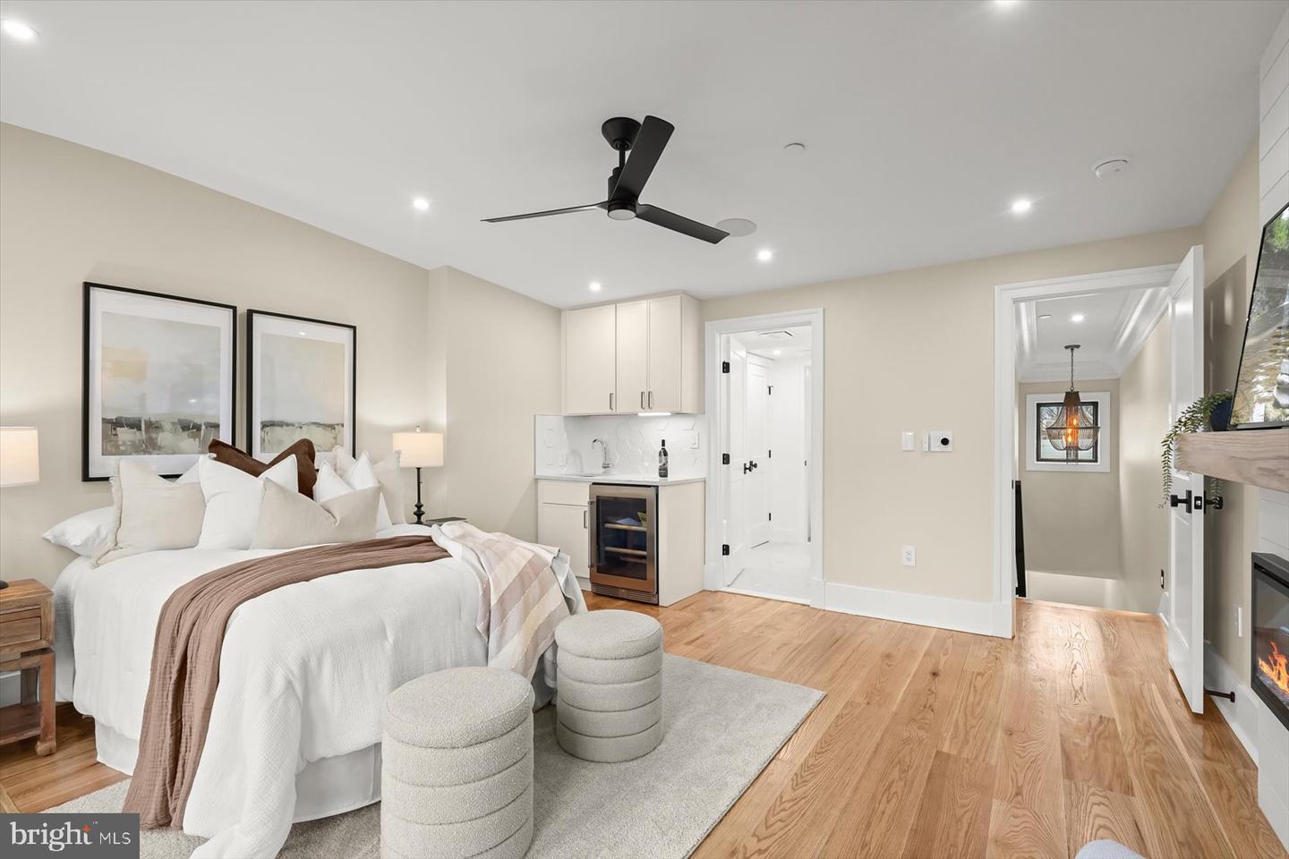 235 12TH ST SE, WASHINGTON, District Of Columbia 20003, 4 Bedrooms Bedrooms, ,3 BathroomsBathrooms,Residential,For sale,235 12TH ST SE,DCDC2240380 MLS # DCDC2240380