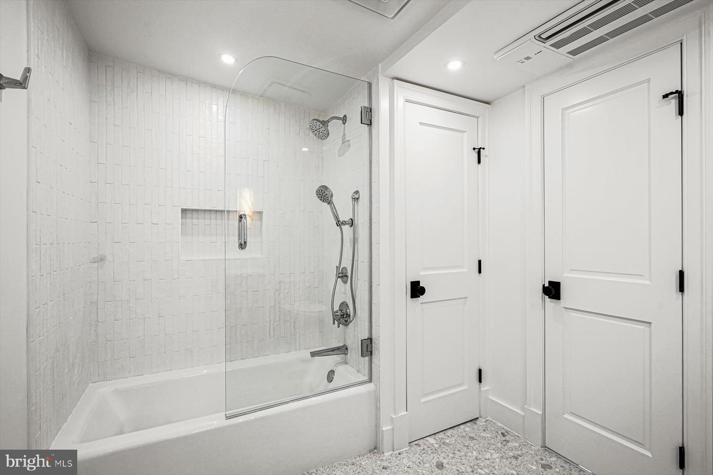 235 12TH ST SE, WASHINGTON, District Of Columbia 20003, 4 Bedrooms Bedrooms, ,3 BathroomsBathrooms,Residential,For sale,235 12TH ST SE,DCDC2240380 MLS # DCDC2240380