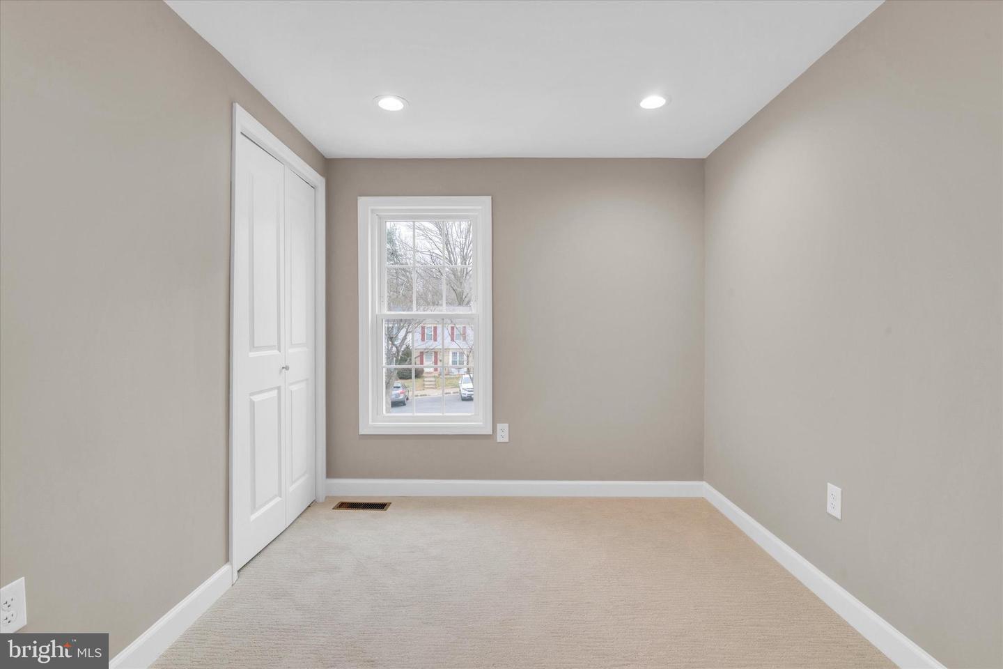 10135 SASSAFRAS WOODS CT, BURKE, Virginia 22015, 3 Bedrooms Bedrooms, ,3 BathroomsBathrooms,Residential,For sale,10135 SASSAFRAS WOODS CT,VAFX2284786 MLS # VAFX2284786