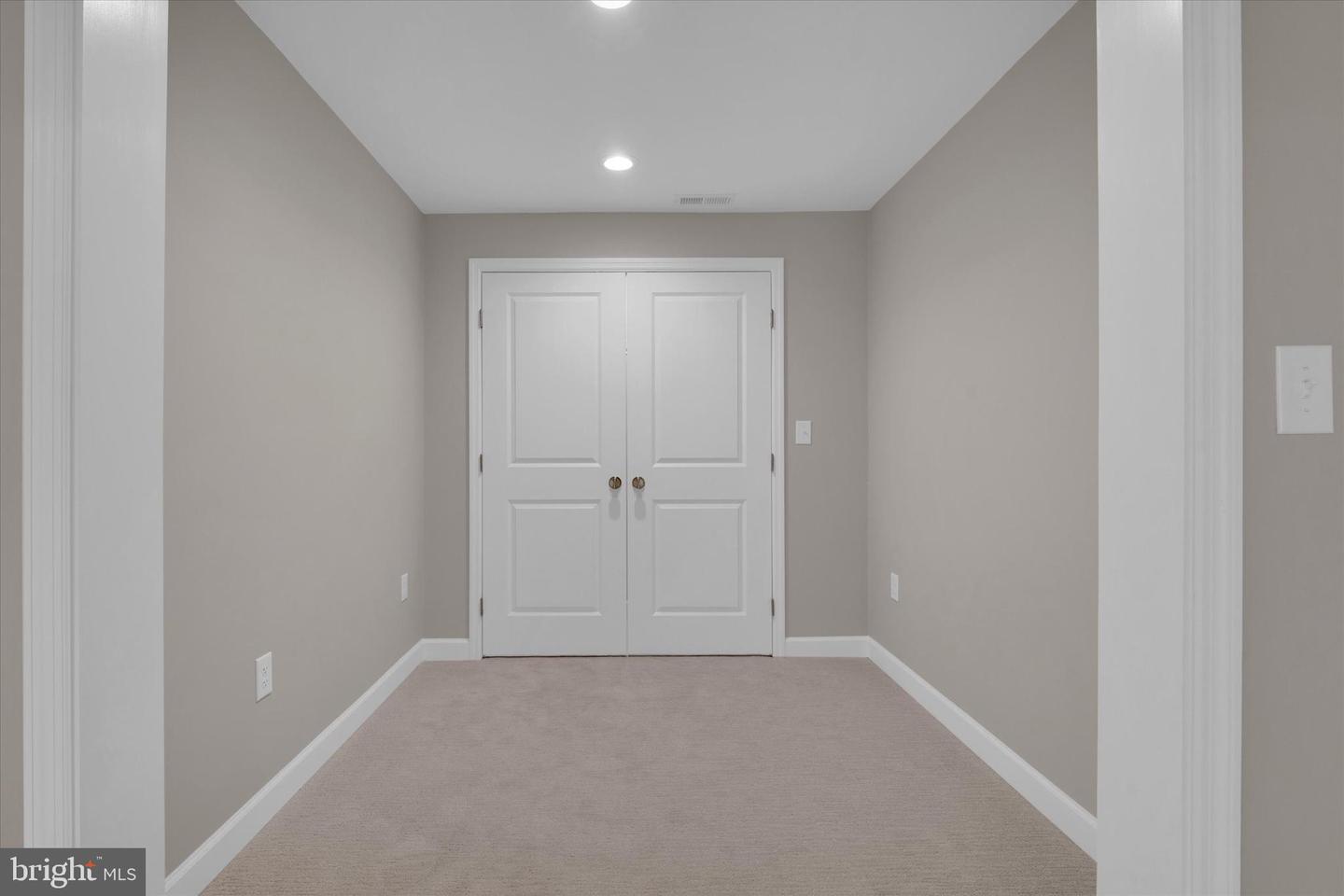 10135 SASSAFRAS WOODS CT, BURKE, Virginia 22015, 3 Bedrooms Bedrooms, ,3 BathroomsBathrooms,Residential,For sale,10135 SASSAFRAS WOODS CT,VAFX2284786 MLS # VAFX2284786