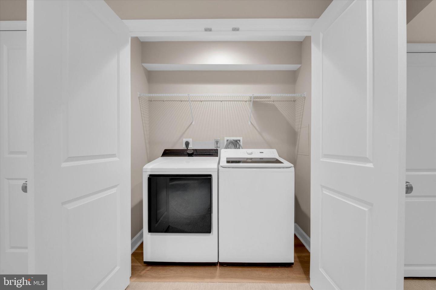 10135 SASSAFRAS WOODS CT, BURKE, Virginia 22015, 3 Bedrooms Bedrooms, ,3 BathroomsBathrooms,Residential,For sale,10135 SASSAFRAS WOODS CT,VAFX2284786 MLS # VAFX2284786