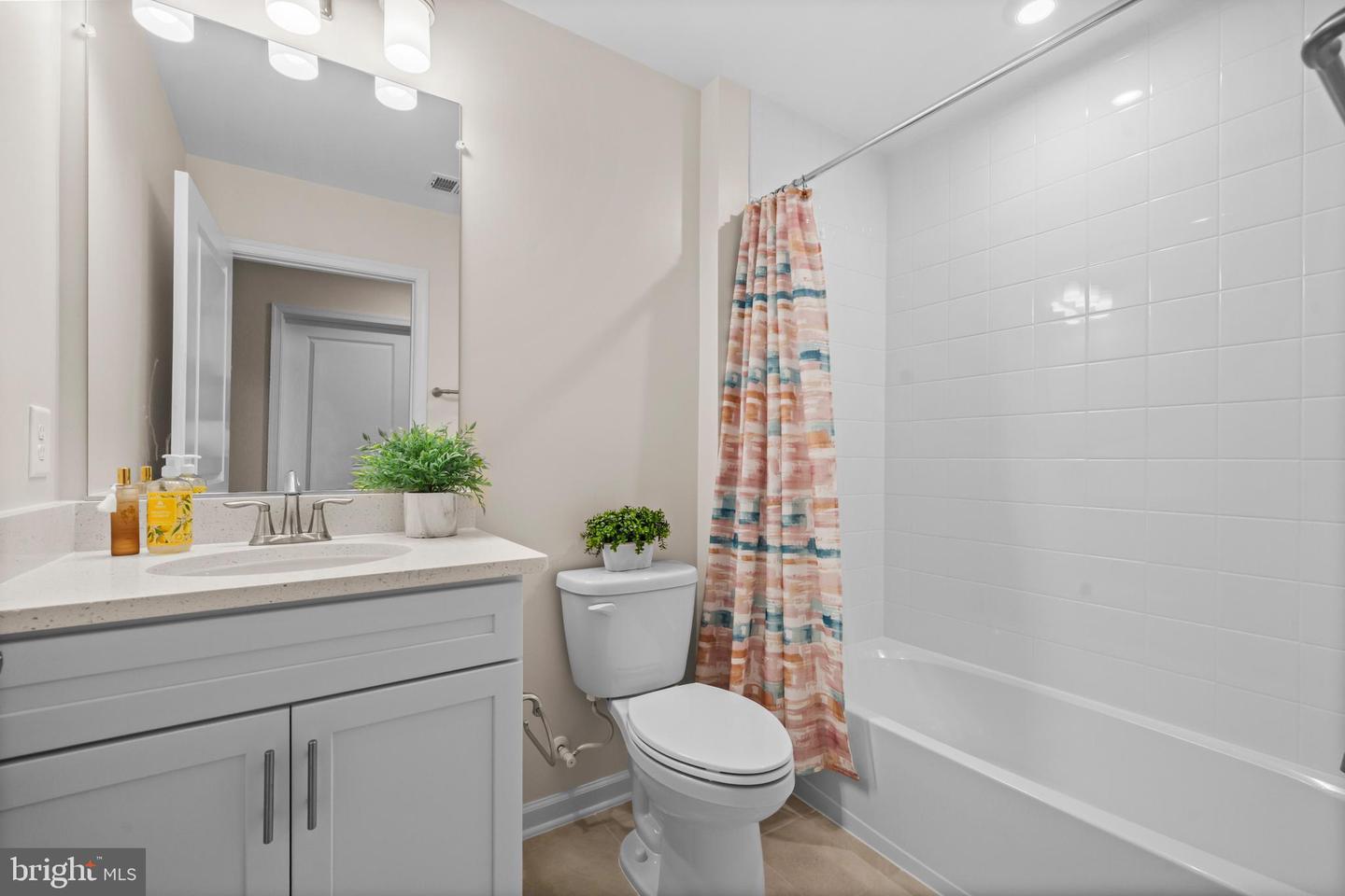 6266 ZINNIA LN, HAYMARKET, Virginia 20169, 3 Bedrooms Bedrooms, ,3 BathroomsBathrooms,Residential,For sale,6266 ZINNIA LN,VAPW2110176 MLS # VAPW2110176 6266 ZINNIA LN, HAYMARKET, Virginia 20169, 3 Bedrooms Bedrooms, ,3 BathroomsBathrooms,Residential,For sale,6266 ZINNIA LN,VAPW2110176 MLS # VAPW2110176