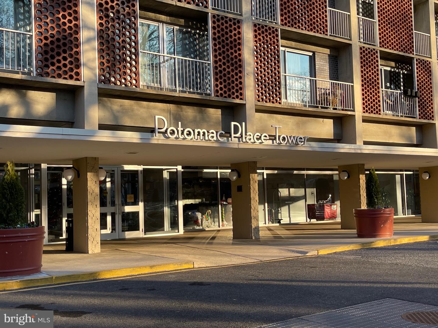 800 4TH ST SW #N103, WASHINGTON, District Of Columbia 20024, ,1 BathroomBathrooms,Residential,For sale,800 4TH ST SW #N103,DCDC2240478 MLS # DCDC2240478 800 4TH ST SW #N103, WASHINGTON, District Of Columbia 20024, ,1 BathroomBathrooms,Residential,For sale,800 4TH ST SW #N103,DCDC2240478 MLS # DCDC2240478