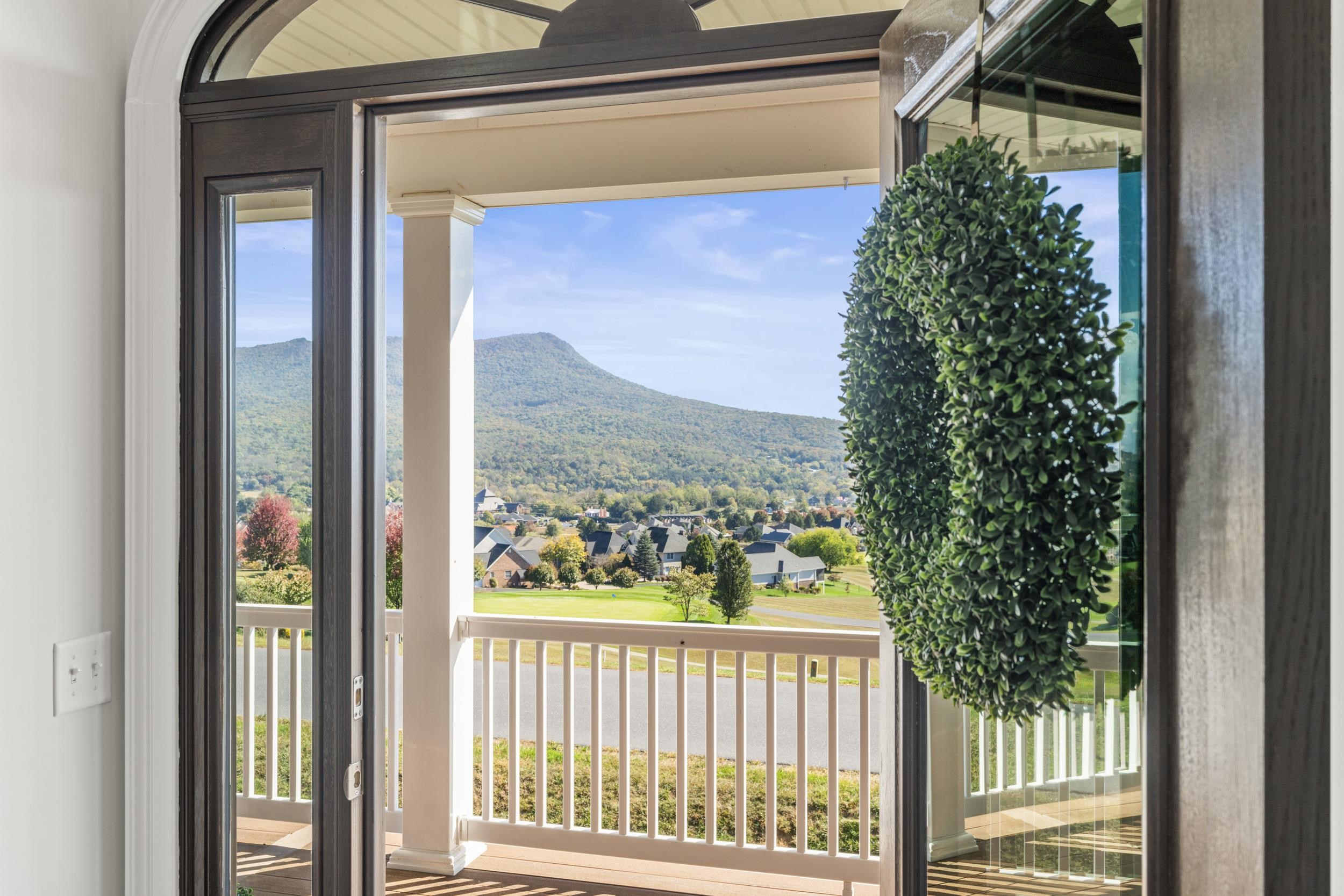 115 FLYNTSHIRE PL, ROCKINGHAM, Virginia 22801, 4 Bedrooms Bedrooms, ,2 BathroomsBathrooms,Residential,115 FLYNTSHIRE PL,670208 MLS # 670208