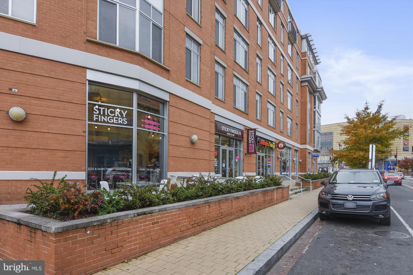 3240 HIATT PL NW #4, WASHINGTON, District Of Columbia 20010, 2 Bedrooms Bedrooms, ,2 BathroomsBathrooms,Residential,For sale,3240 HIATT PL NW #4,DCDC2240484 MLS # DCDC2240484