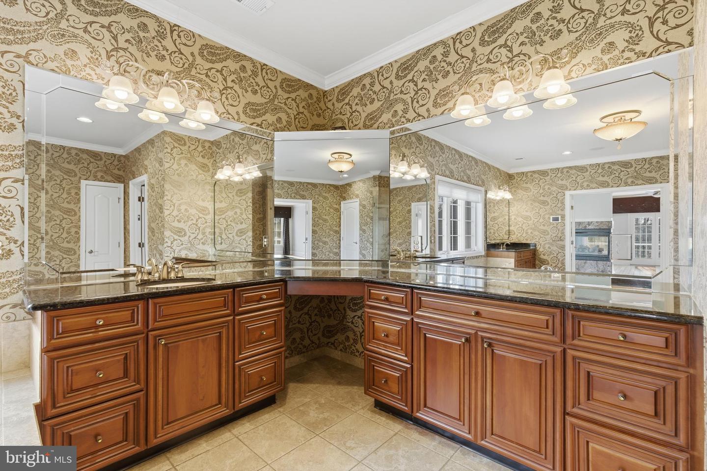 43589 EDISON CLUB CT, ASHBURN, Virginia 20147, 5 Bedrooms Bedrooms, ,5 BathroomsBathrooms,Residential,For sale,43589 EDISON CLUB CT,VALO2113610 MLS # VALO2113610