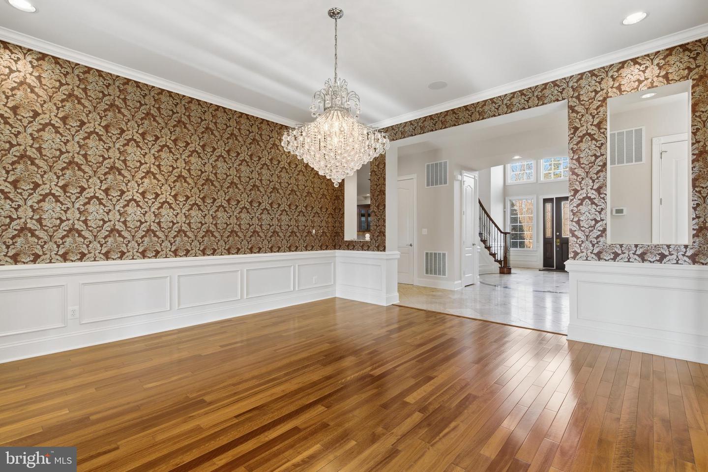 43589 EDISON CLUB CT, ASHBURN, Virginia 20147, 5 Bedrooms Bedrooms, ,5 BathroomsBathrooms,Residential,For sale,43589 EDISON CLUB CT,VALO2113610 MLS # VALO2113610