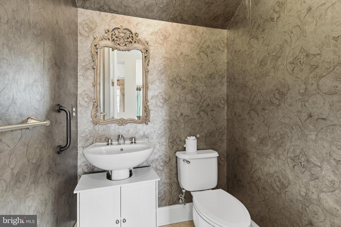 43589 EDISON CLUB CT, ASHBURN, Virginia 20147, 5 Bedrooms Bedrooms, ,5 BathroomsBathrooms,Residential,For sale,43589 EDISON CLUB CT,VALO2113610 MLS # VALO2113610