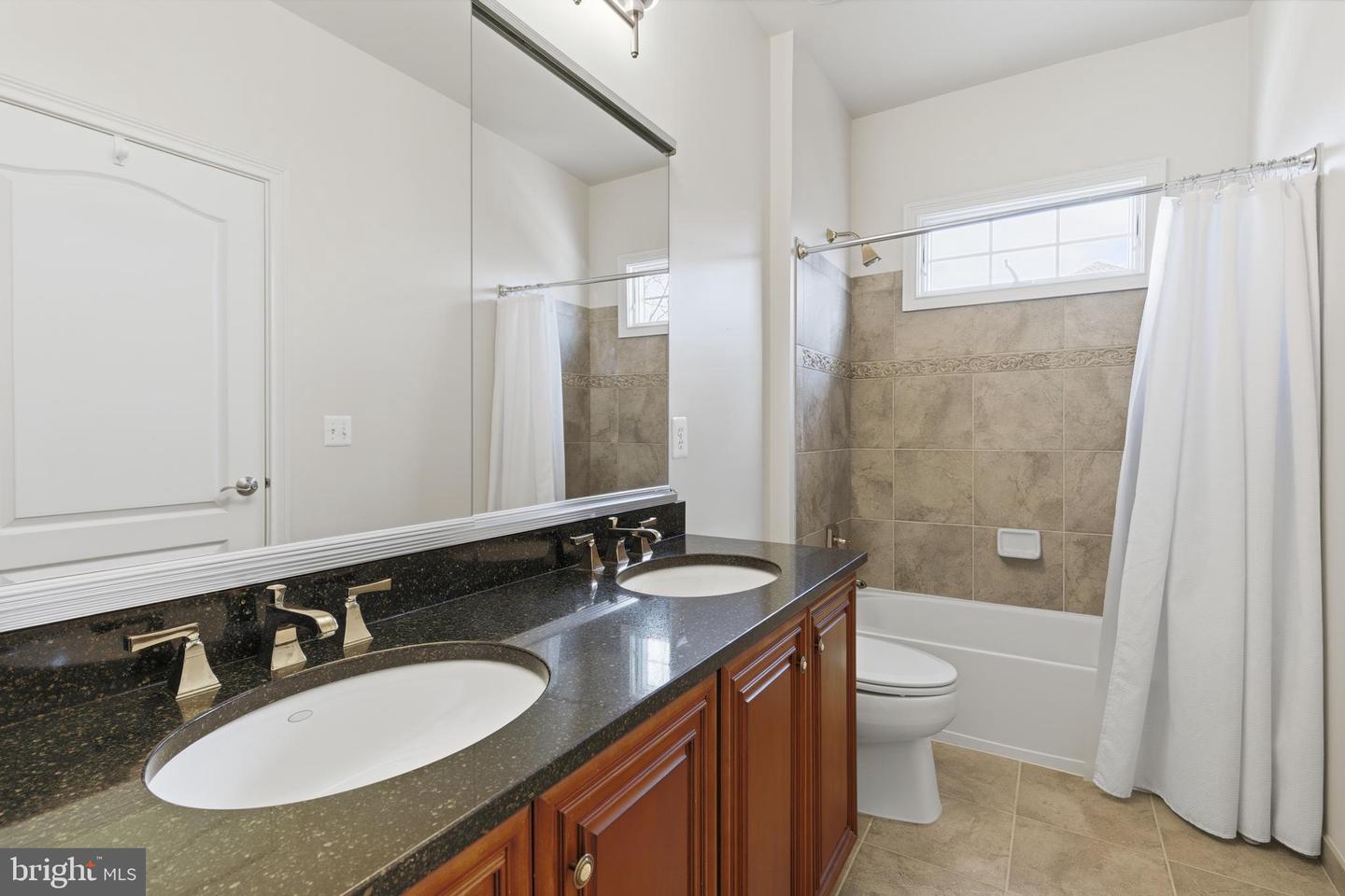 43589 EDISON CLUB CT, ASHBURN, Virginia 20147, 5 Bedrooms Bedrooms, ,5 BathroomsBathrooms,Residential,For sale,43589 EDISON CLUB CT,VALO2113610 MLS # VALO2113610