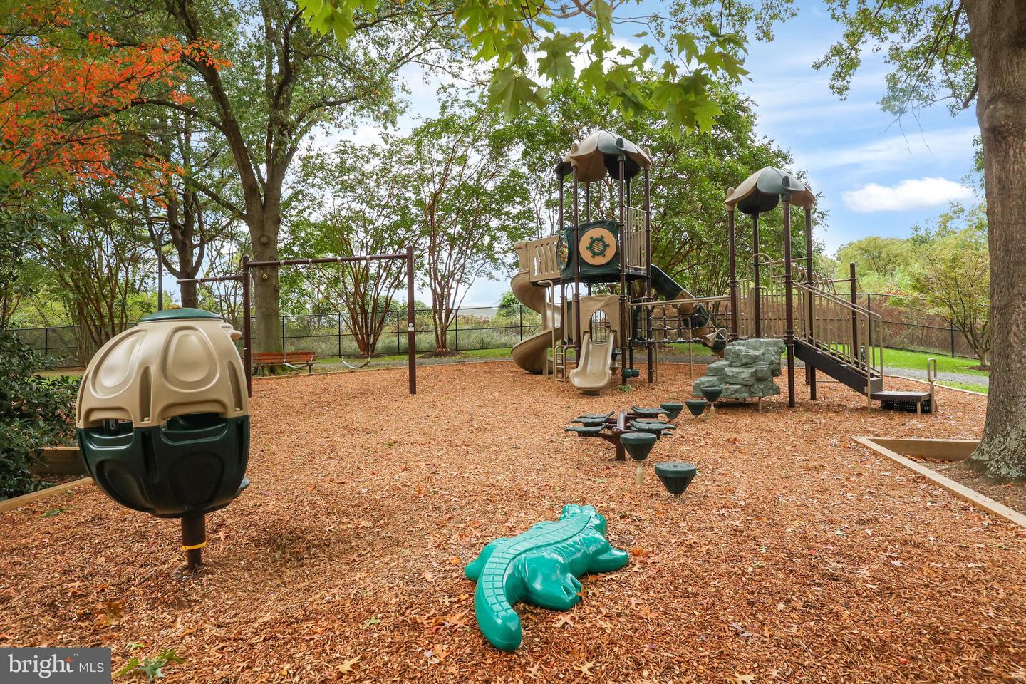 5904 MOUNT EAGLE DR #510, ALEXANDRIA, Virginia 22303, 2 Bedrooms Bedrooms, 4 Rooms Rooms,2 BathroomsBathrooms,Residential,For sale,5904 MOUNT EAGLE DR #510,VAFX2284868 MLS # VAFX2284868 5904 MOUNT EAGLE DR #510, ALEXANDRIA, Virginia 22303, 2 Bedrooms Bedrooms, 4 Rooms Rooms,2 BathroomsBathrooms,Residential,For sale,5904 MOUNT EAGLE DR #510,VAFX2284868 MLS # VAFX2284868