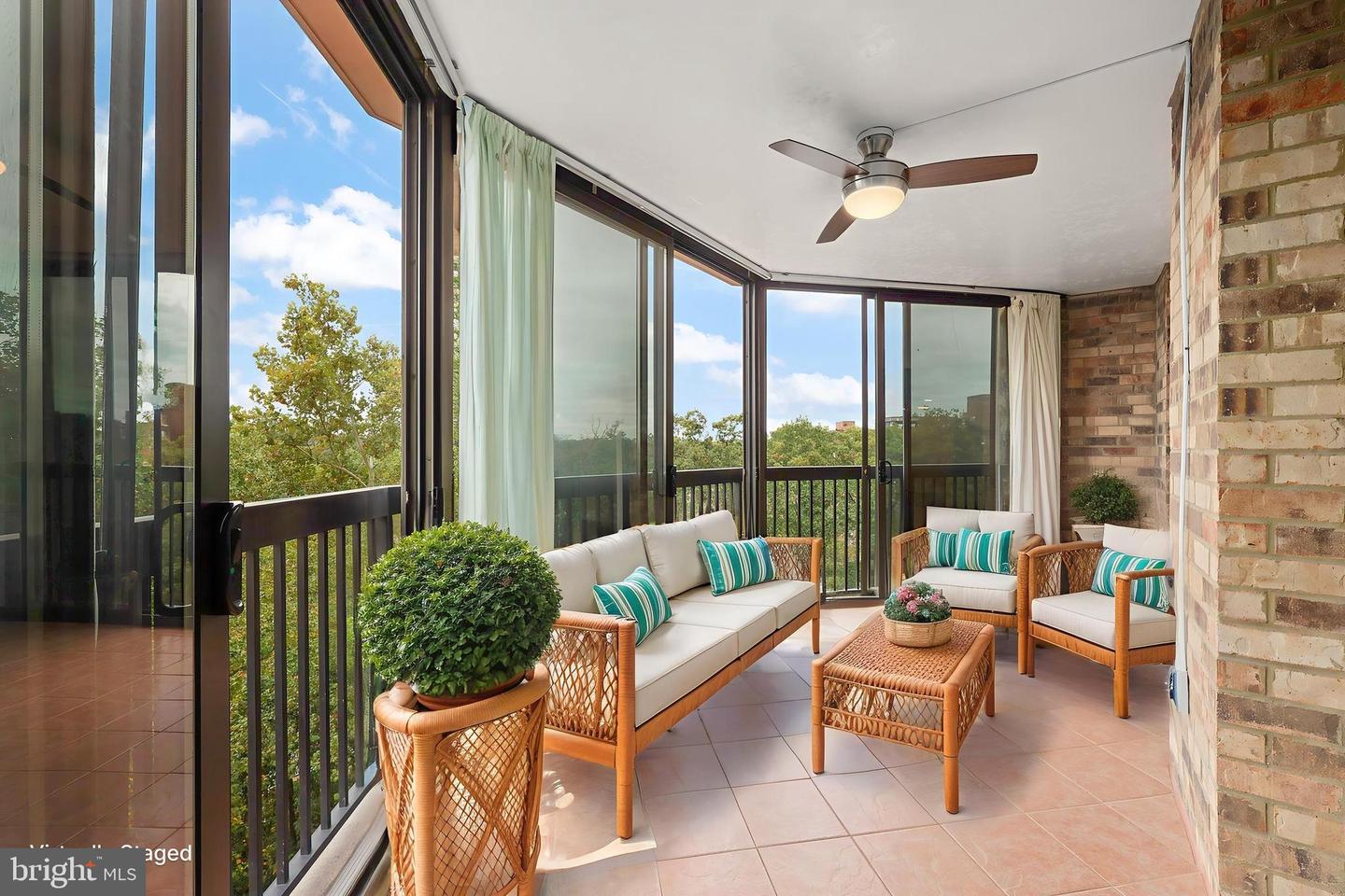 5904 MOUNT EAGLE DR #510, ALEXANDRIA, Virginia 22303, 2 Bedrooms Bedrooms, 4 Rooms Rooms,2 BathroomsBathrooms,Residential,For sale,5904 MOUNT EAGLE DR #510,VAFX2284868 MLS # VAFX2284868 5904 MOUNT EAGLE DR #510, ALEXANDRIA, Virginia 22303, 2 Bedrooms Bedrooms, 4 Rooms Rooms,2 BathroomsBathrooms,Residential,For sale,5904 MOUNT EAGLE DR #510,VAFX2284868 MLS # VAFX2284868