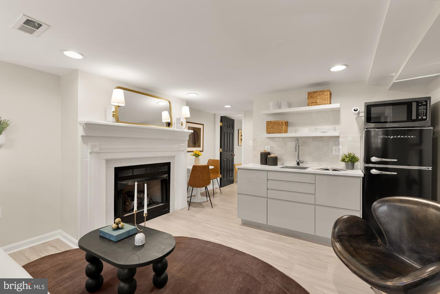 1411 5TH ST NW, WASHINGTON, District Of Columbia 20001, 4 Bedrooms Bedrooms, ,3 BathroomsBathrooms,Residential,For sale,1411 5TH ST NW,DCDC2240540 MLS # DCDC2240540