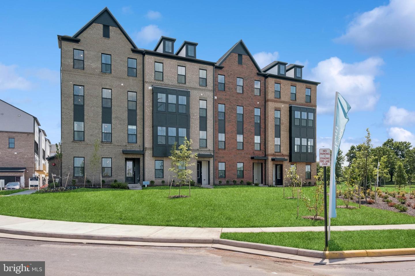 14930 DECO CIR #LOT 74, CHANTILLY, Virginia 20151, 3 Bedrooms Bedrooms, ,2 BathroomsBathrooms,Residential,For sale,14930 DECO CIR #LOT 74,VAFX2284902 MLS # VAFX2284902