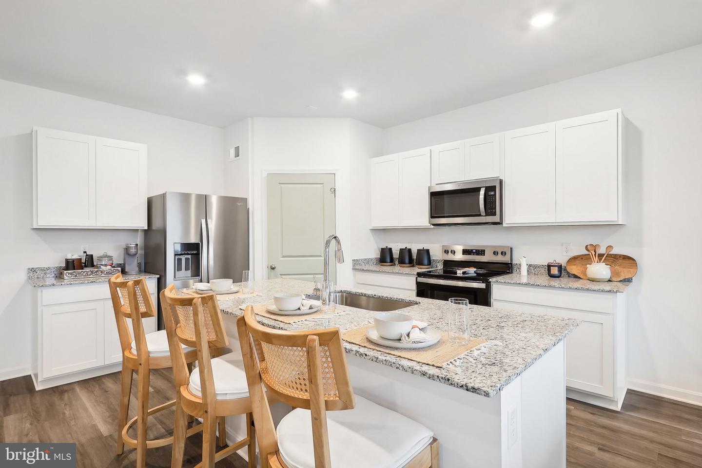 137 WOODFORD DR, STEPHENS CITY, Virginia 22655, 5 Bedrooms Bedrooms, ,4 BathroomsBathrooms,Residential,For sale,137 WOODFORD DR,VAFV2038792 MLS # VAFV2038792