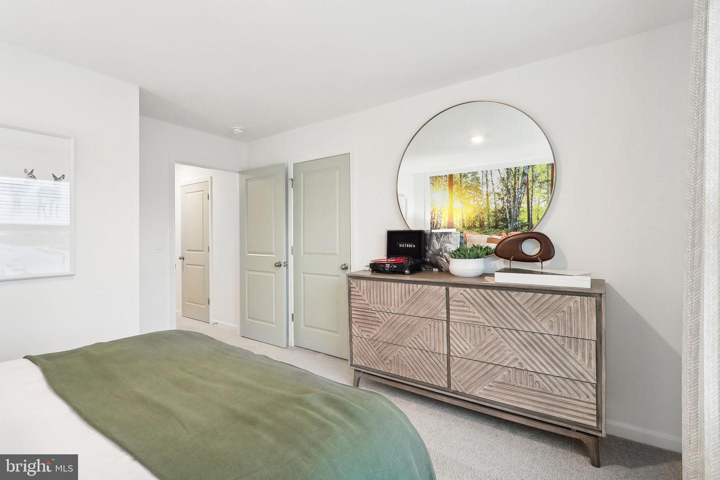 137 WOODFORD DR, STEPHENS CITY, Virginia 22655, 5 Bedrooms Bedrooms, ,4 BathroomsBathrooms,Residential,For sale,137 WOODFORD DR,VAFV2038792 MLS # VAFV2038792