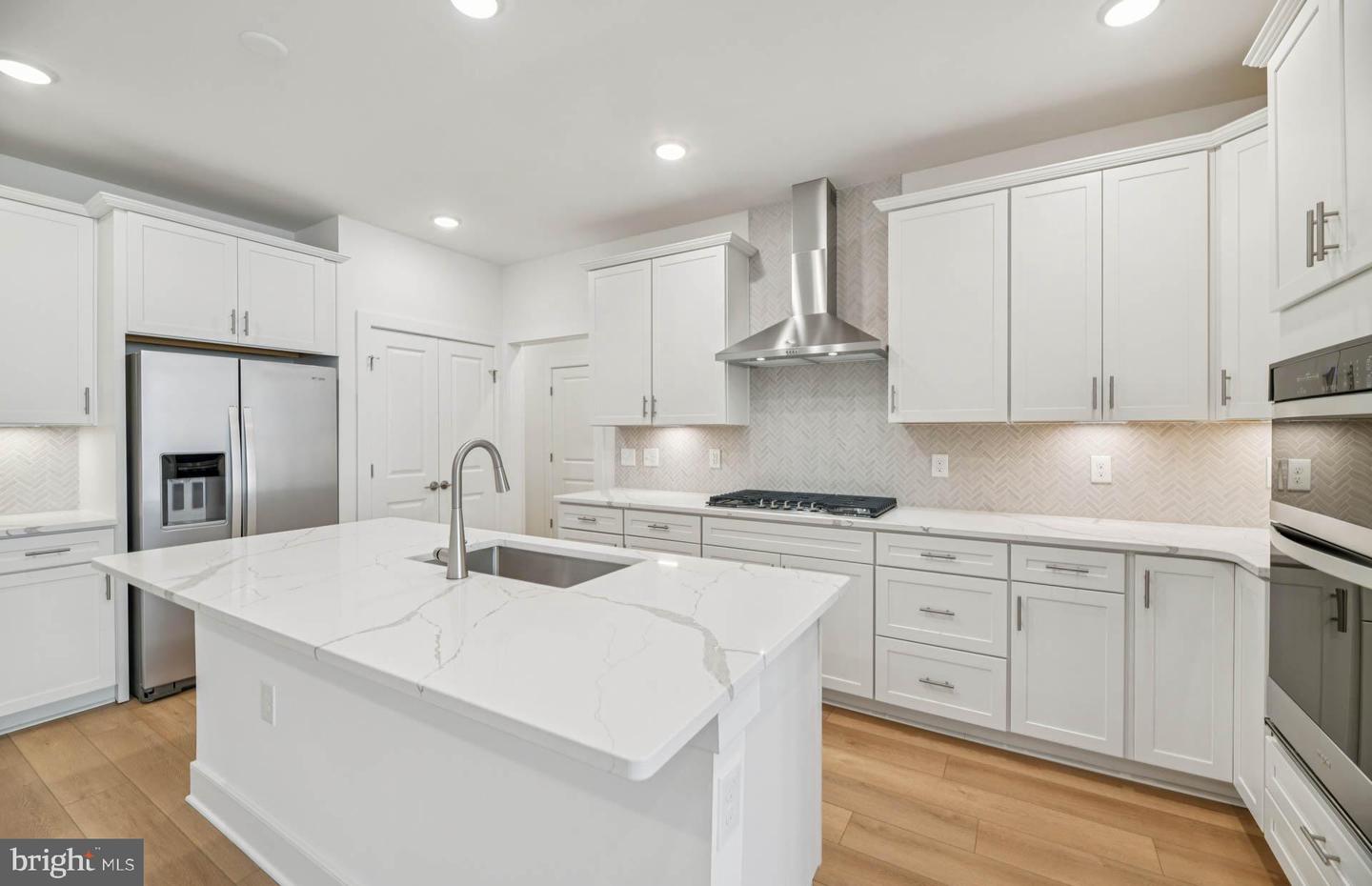 6172 AMBER LN, HAYMARKET, Virginia 20169, 3 Bedrooms Bedrooms, ,3 BathroomsBathrooms,Residential,For sale,6172 AMBER LN,VAPW2110206 MLS # VAPW2110206